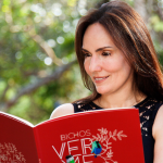 Lina Rosa Gomes Vieira da Silva cria atividades educativas sobre fauna brasileira que encantam e ensinam as crianças.